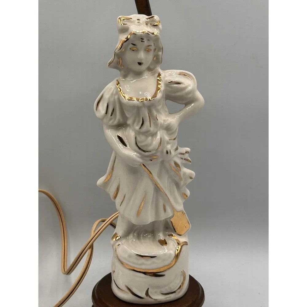Vintage Colonial Woman Gold Trim Porcelain Table Lamp